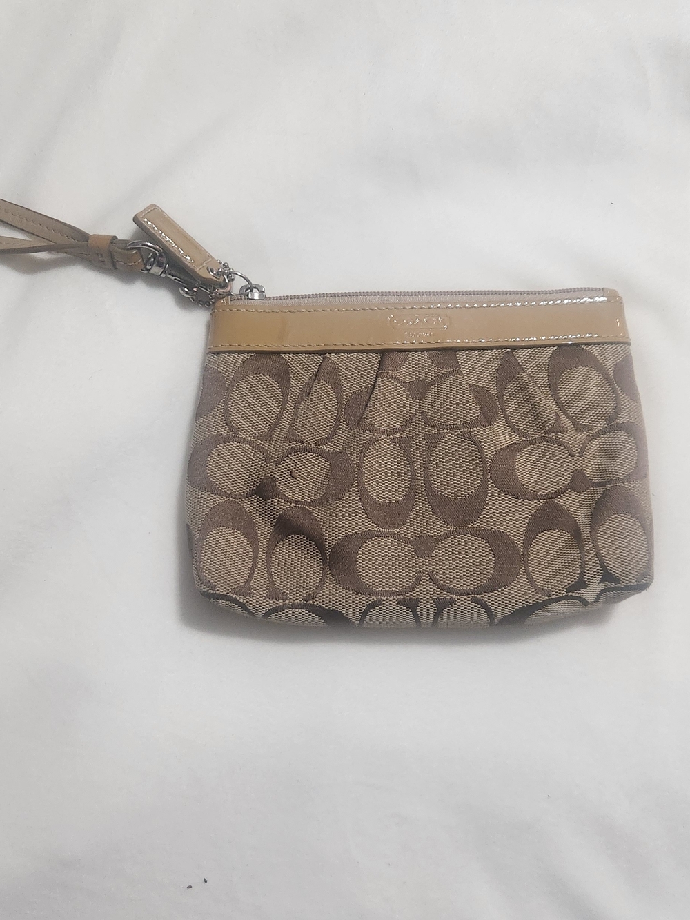 Vintage Coach Beige/Tan Signature Wristlet/Clutch